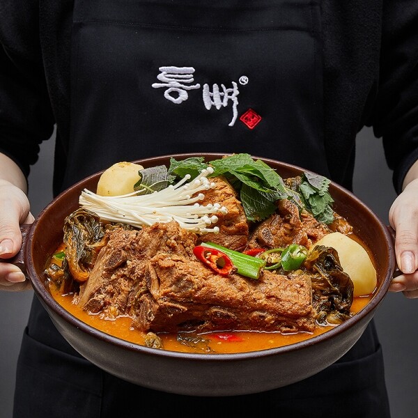 우주스토어,[통뼈감자탕] 일 5000그릇 맛집 통뼈 감자탕 1kg x 4개입(담백/칼칼맛)