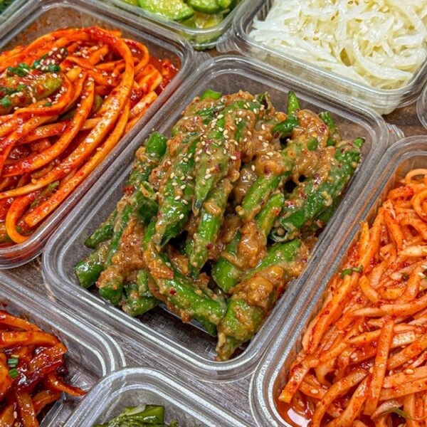 우주스토어,[맛있는집밥] 정성가득 4종 수제반찬 반찬 1번세트 (콩나물무침 210g, 매콤어묵볶음 120g, 오이도라지무침 120g, 미역줄기나물 170g)