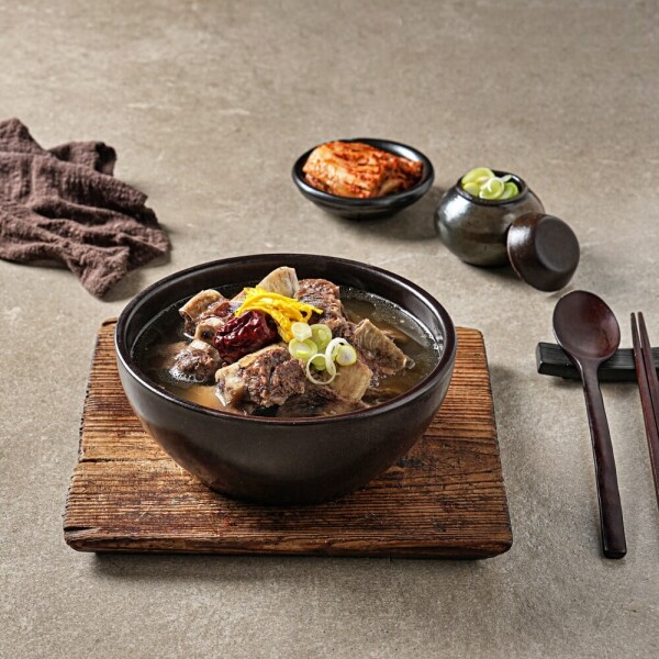 우주스토어,푸짐한 특허받은 프리미엄 갈비탕 700g 4팩